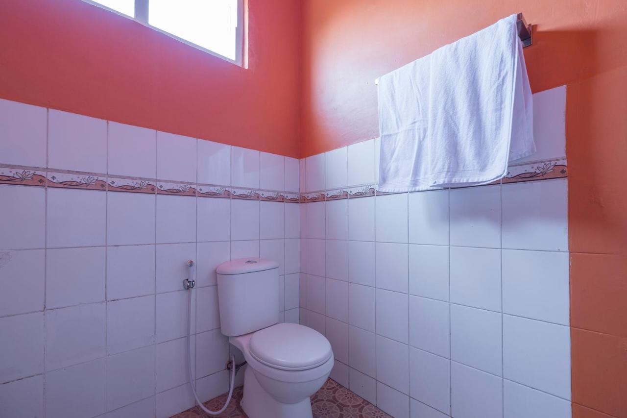 Hotel Oyo 1691 Wisma Benhil Toddopuli Makassar
